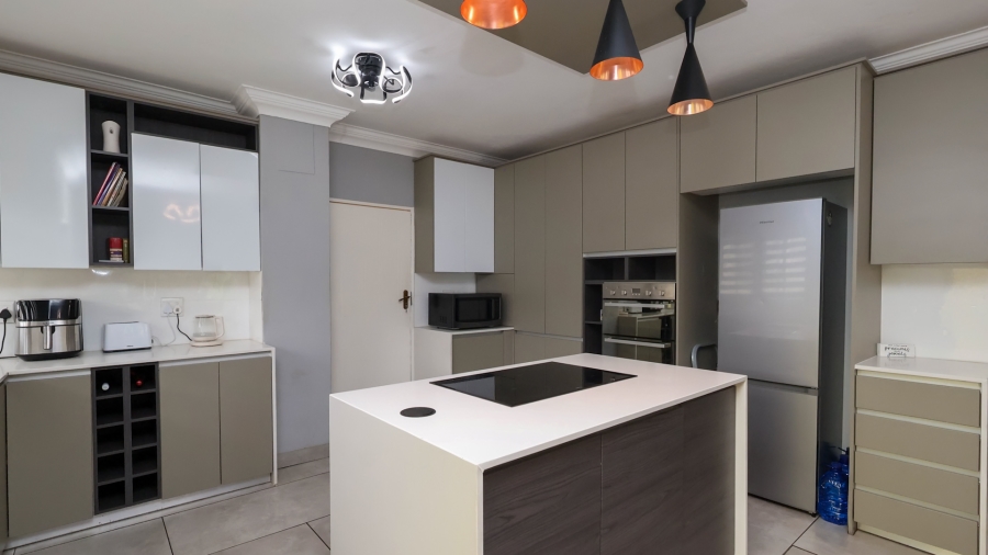 3 Bedroom Property for Sale in The Coves North West